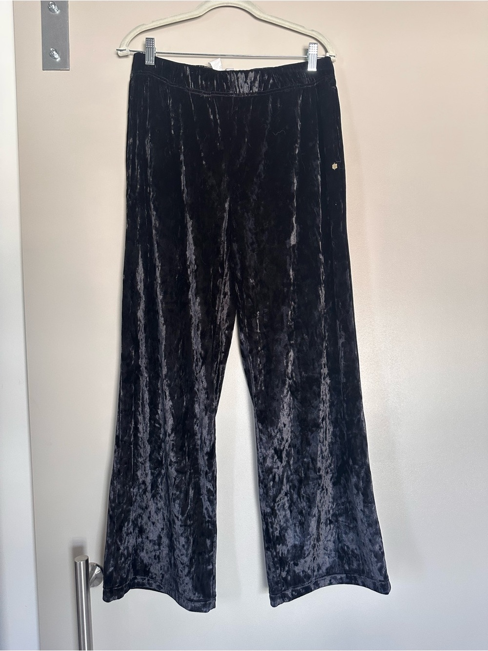 Fabletics Black Crushed Velvet Wide Leg Pants Size L – Excellent Condition 🖤